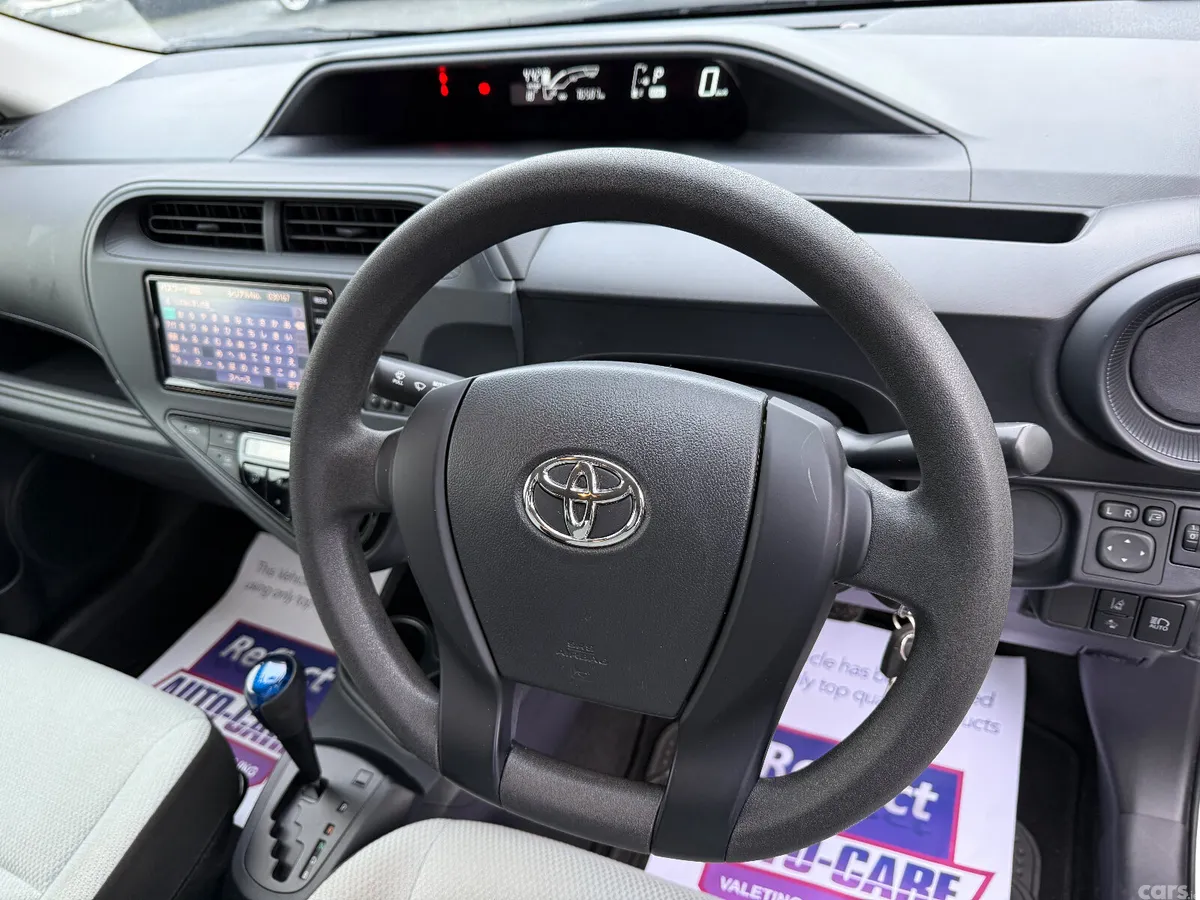 Toyota Aqua Hatchback, Petrol Hybrid, 2020, White