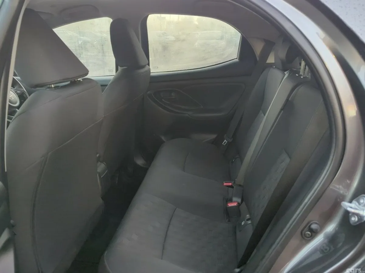 Toyota Yaris Hatchback, Petrol Hybrid, 2025, Grey