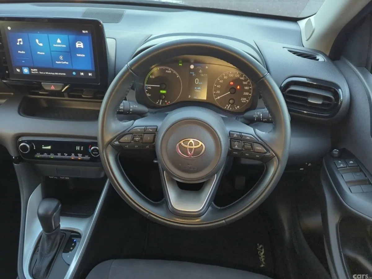Toyota Yaris Hatchback, Petrol Hybrid, 2025, Grey