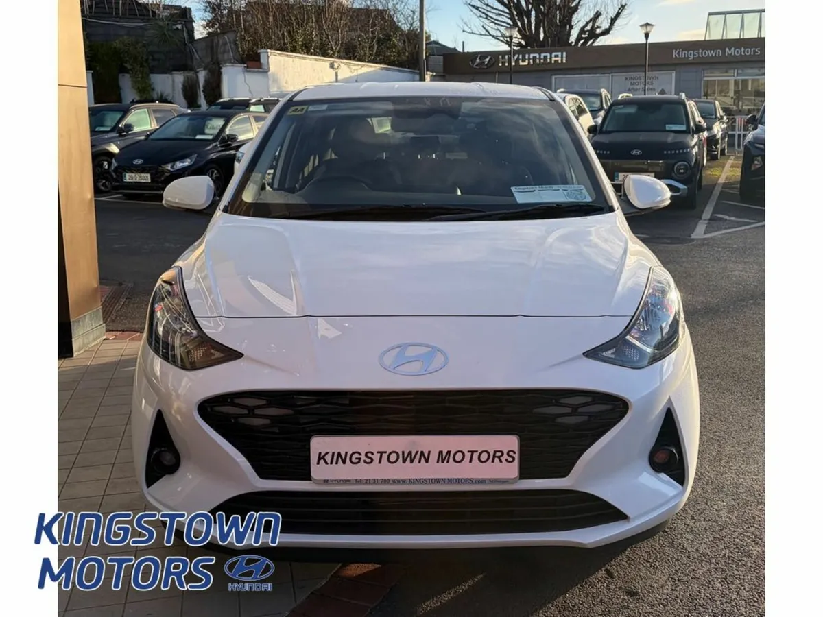 Hyundai i10 Hatchback, Petrol, 2025, White