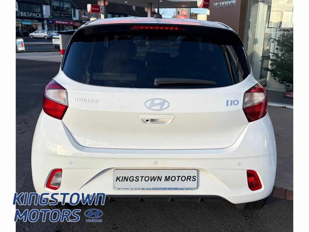 Hyundai i10 Hatchback, Petrol, 2025, White