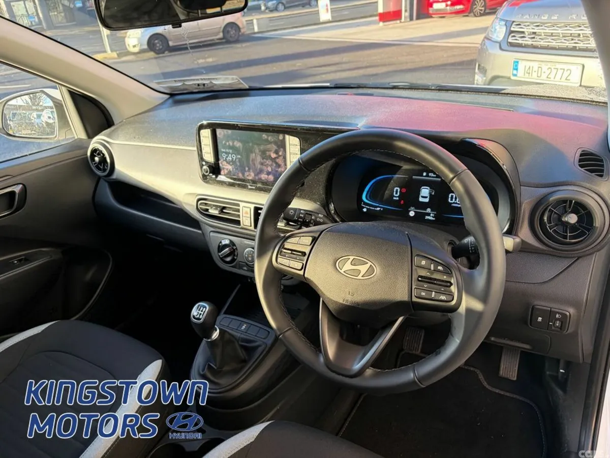 Hyundai i10 Hatchback, Petrol, 2025, White