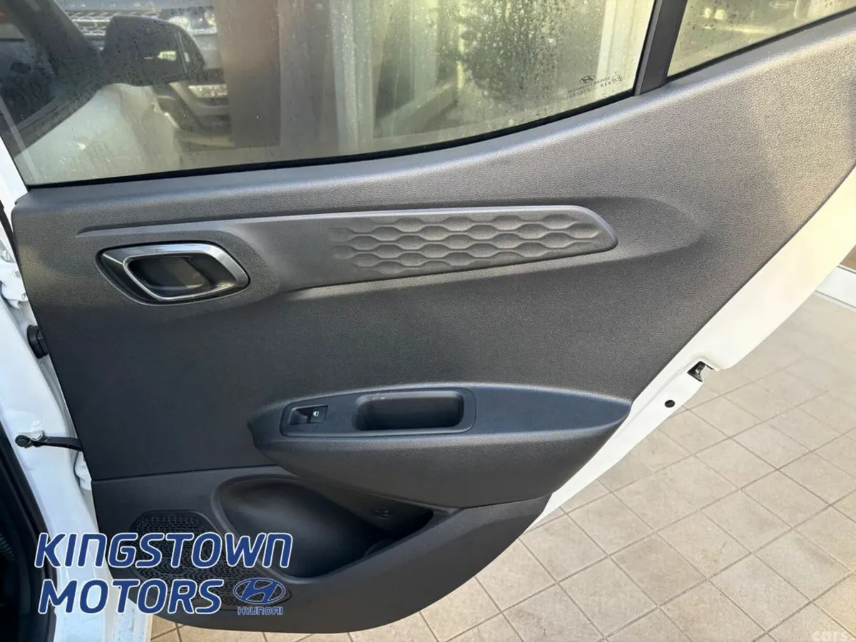 Hyundai i10 Hatchback, Petrol, 2025, White