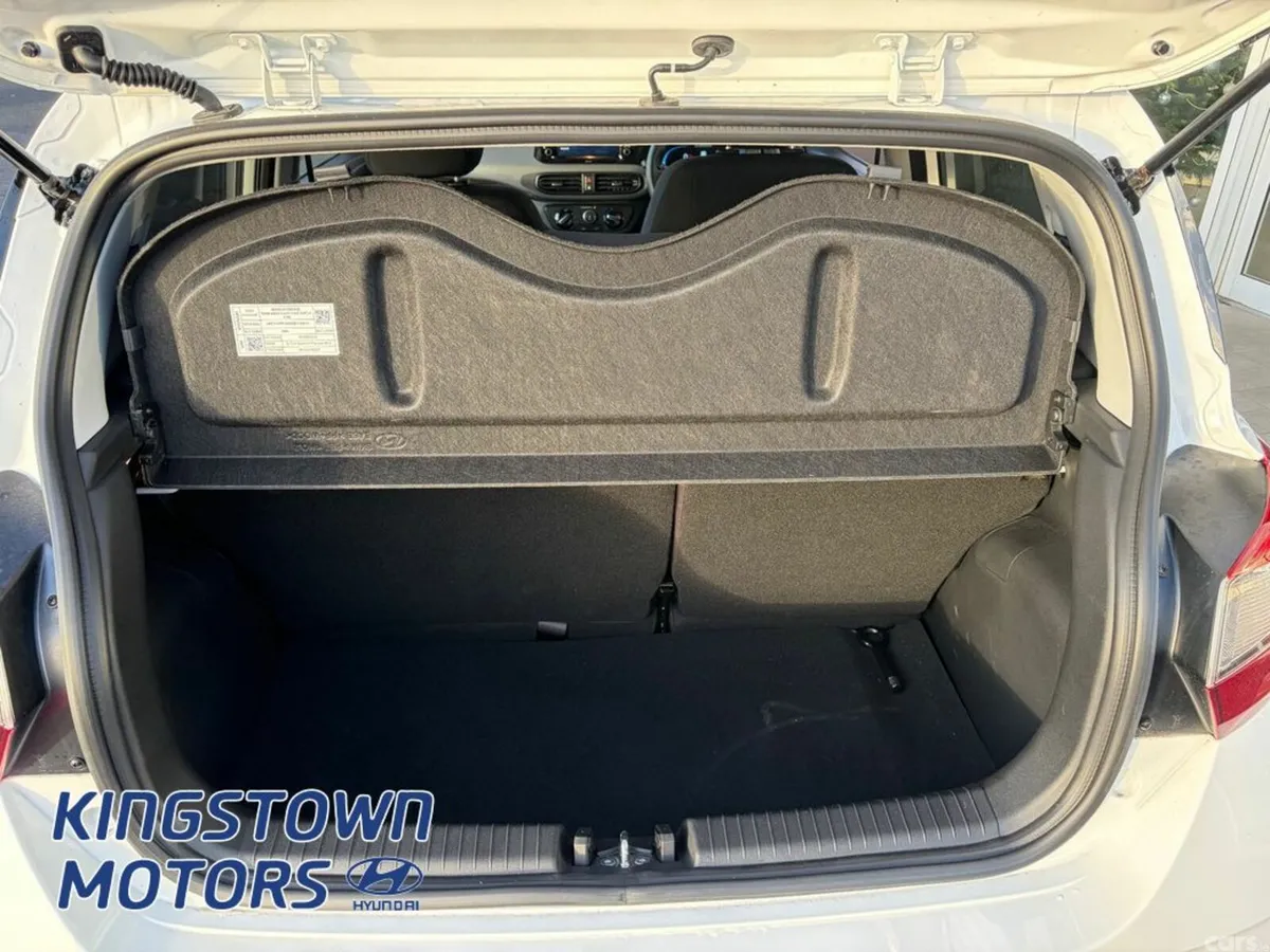 Hyundai i10 Hatchback, Petrol, 2025, White