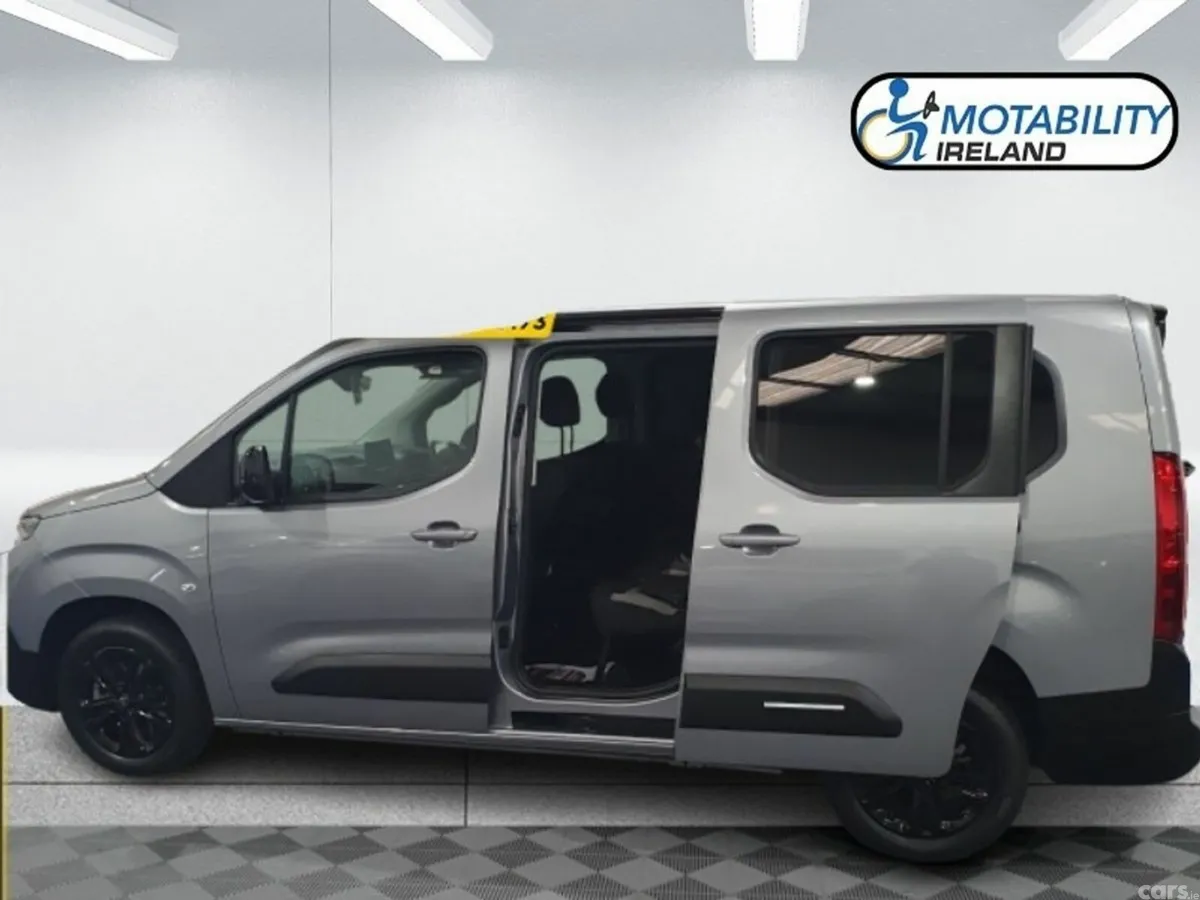 Citroen Berlingo Multispace MPV, Diesel, 2026, Grey