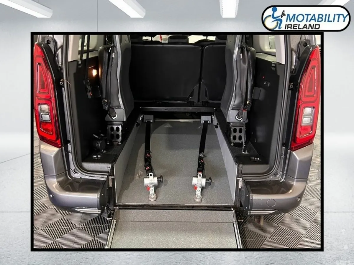 Citroen Berlingo Multispace MPV, Diesel, 2026, Grey