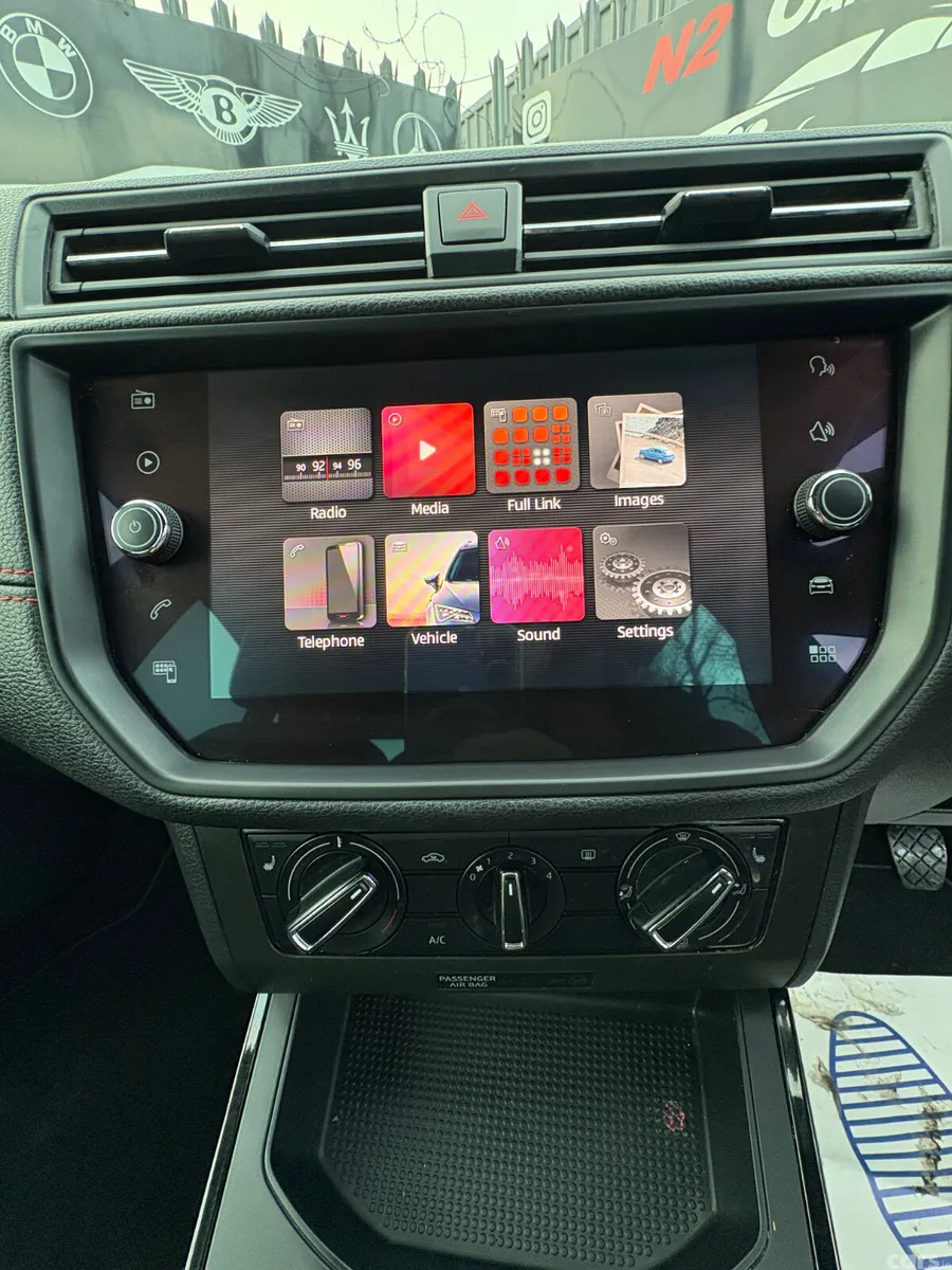 SEAT Arona SUV, Diesel, 2018, Grey