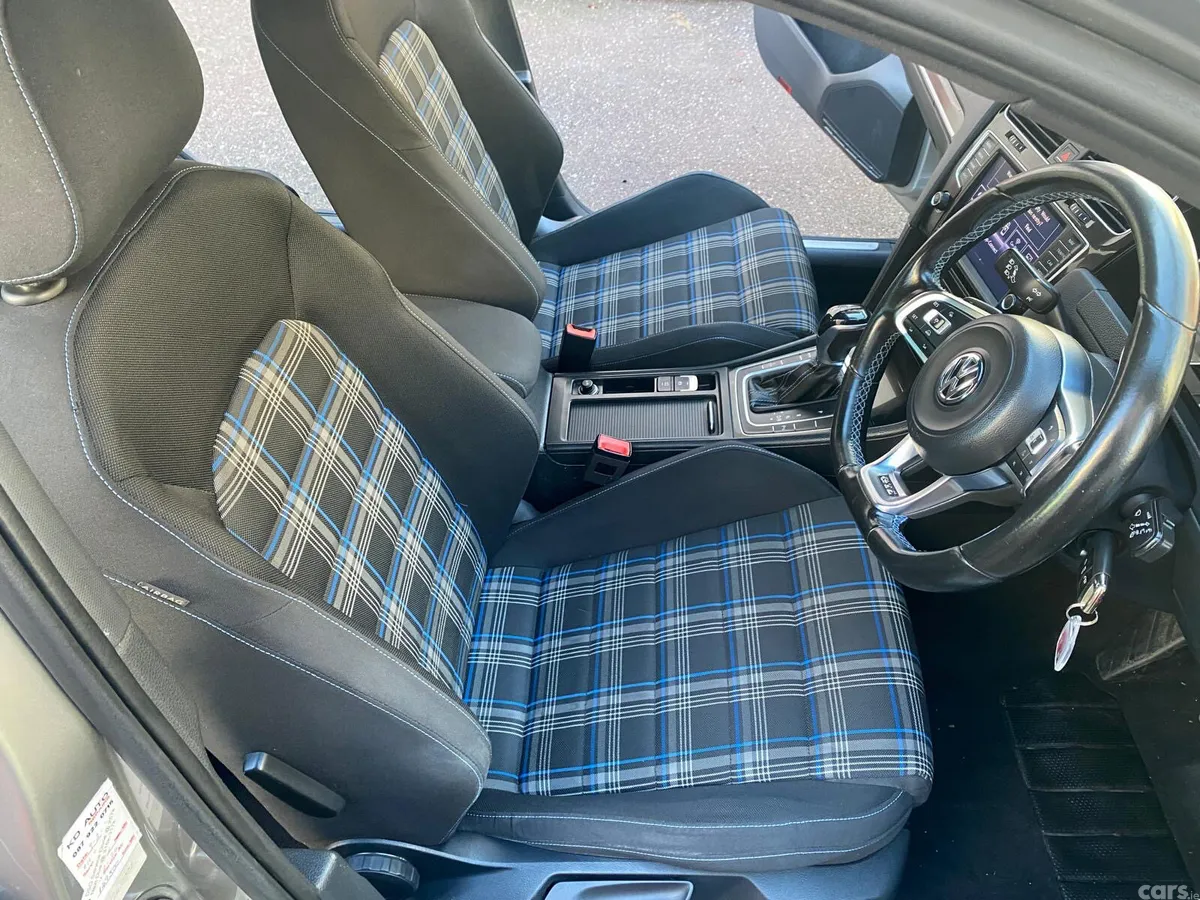 Volkswagen Golf Hatchback, Petrol Plug-in Hybrid, 2016, Silver