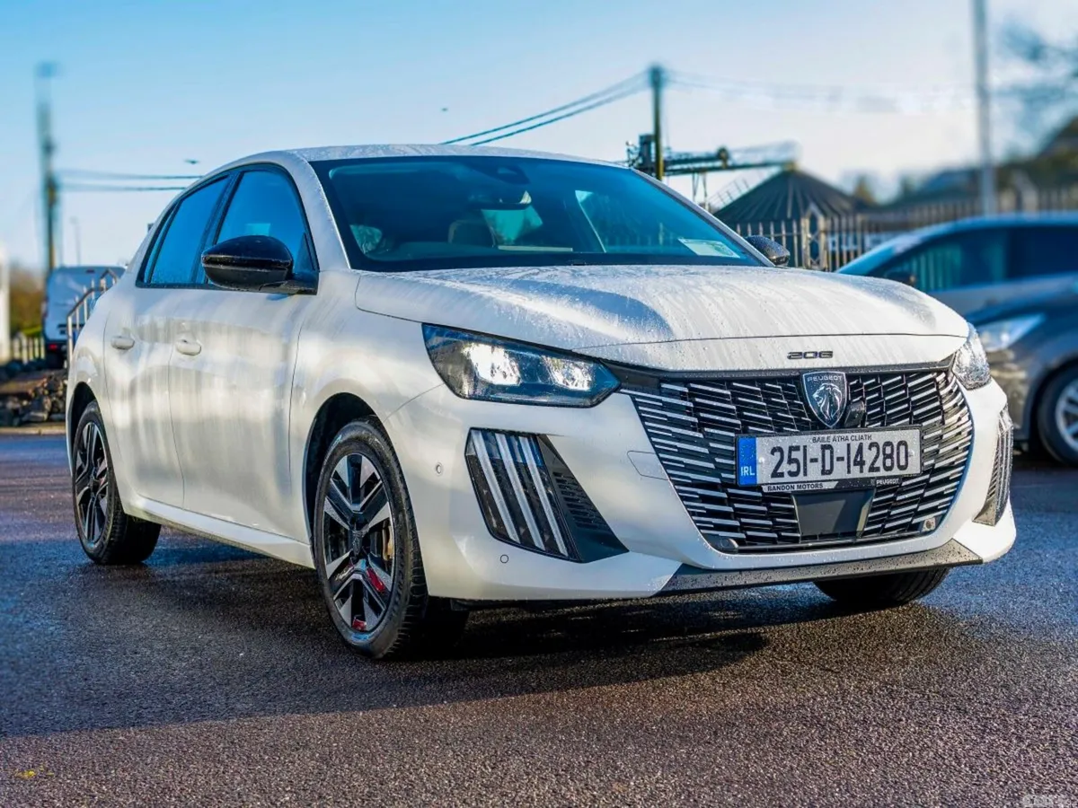 Peugeot 208 Hatchback, Petrol, 2025, White
