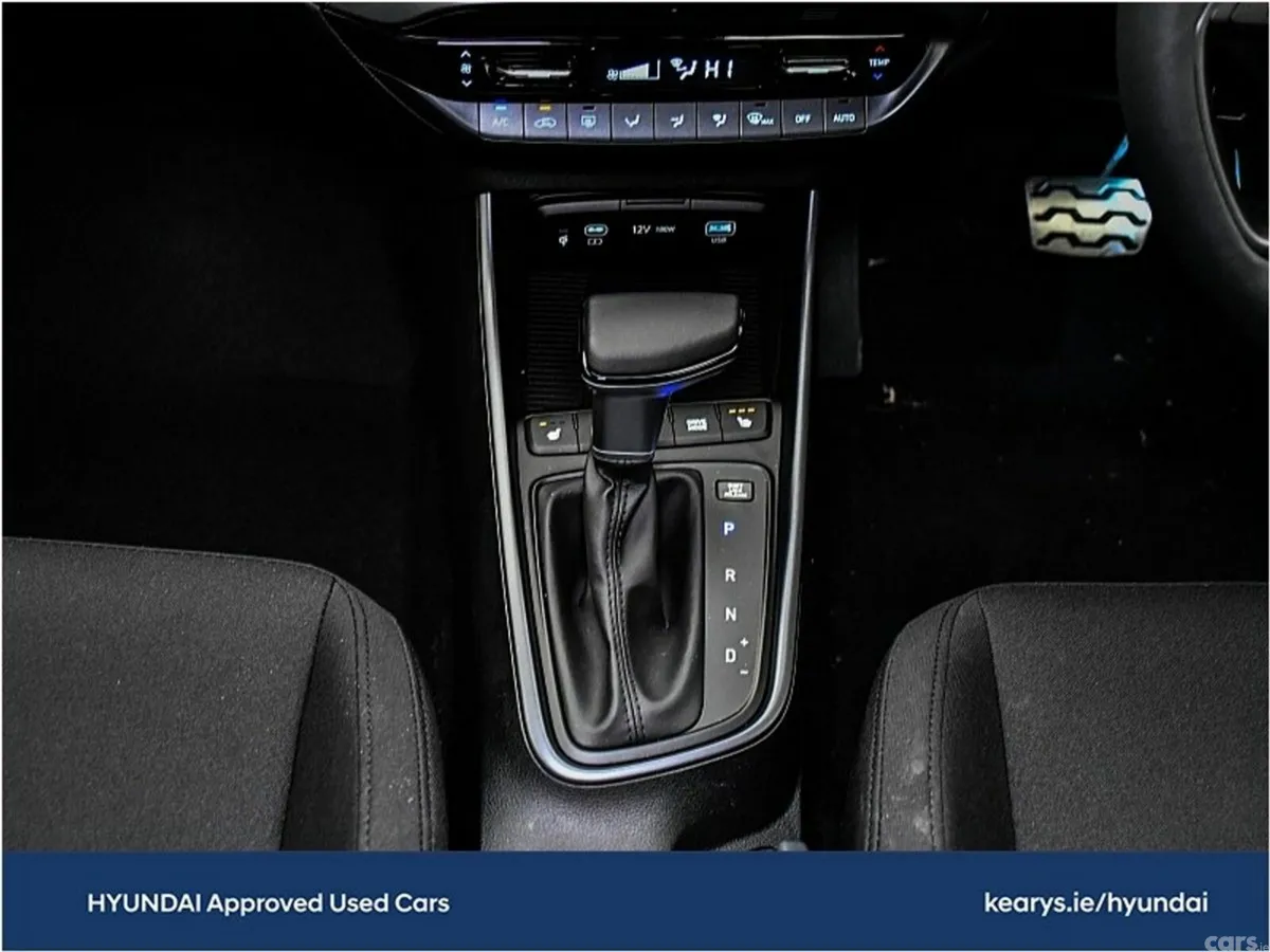 Hyundai Bayon SUV, Petrol, 2027, Red