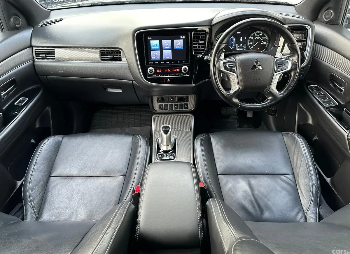 Mitsubishi Outlander SUV, Petrol Plug-in Hybrid, 2020, Grey