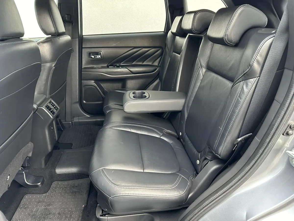 Mitsubishi Outlander SUV, Petrol Plug-in Hybrid, 2020, Grey