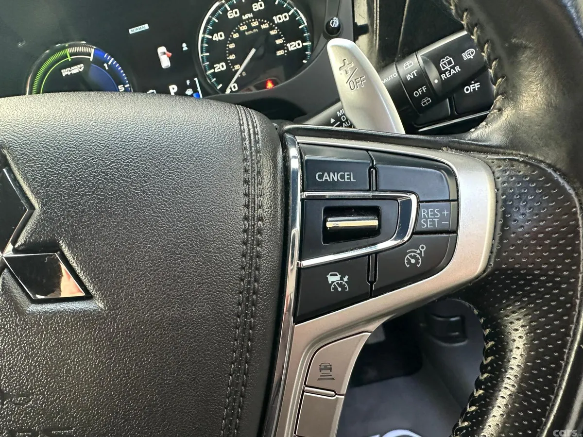 Mitsubishi Outlander SUV, Petrol Plug-in Hybrid, 2020, Grey