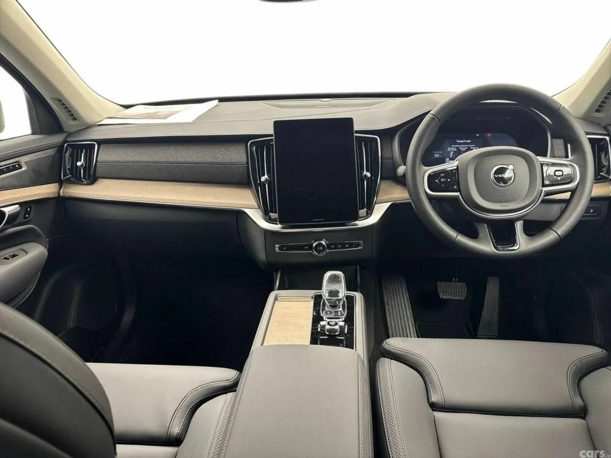 Volvo XC90 SUV, Petrol Plug-in Hybrid, 2026, Silver