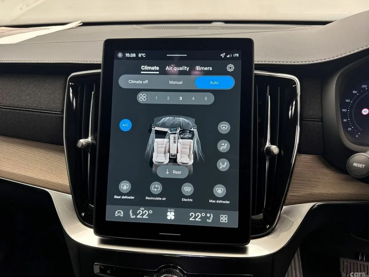 Volvo XC90 SUV, Petrol Plug-in Hybrid, 2026, Silver