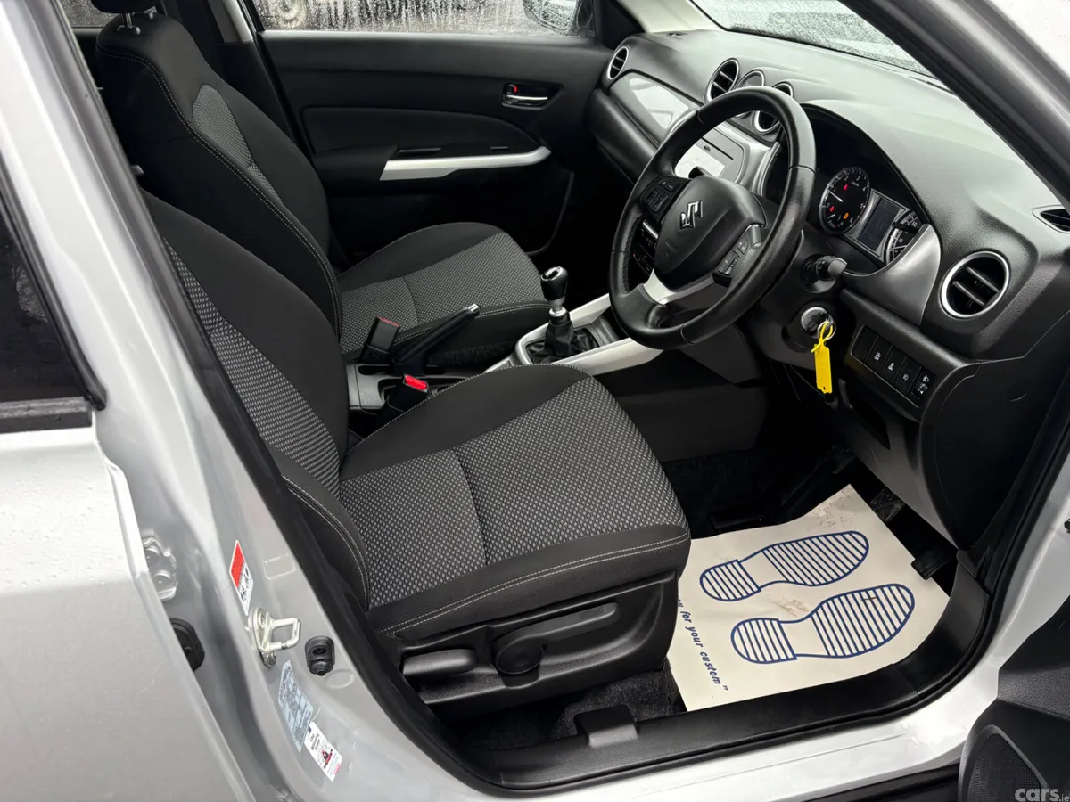 Suzuki Vitara SUV, Diesel, 2019, Grey