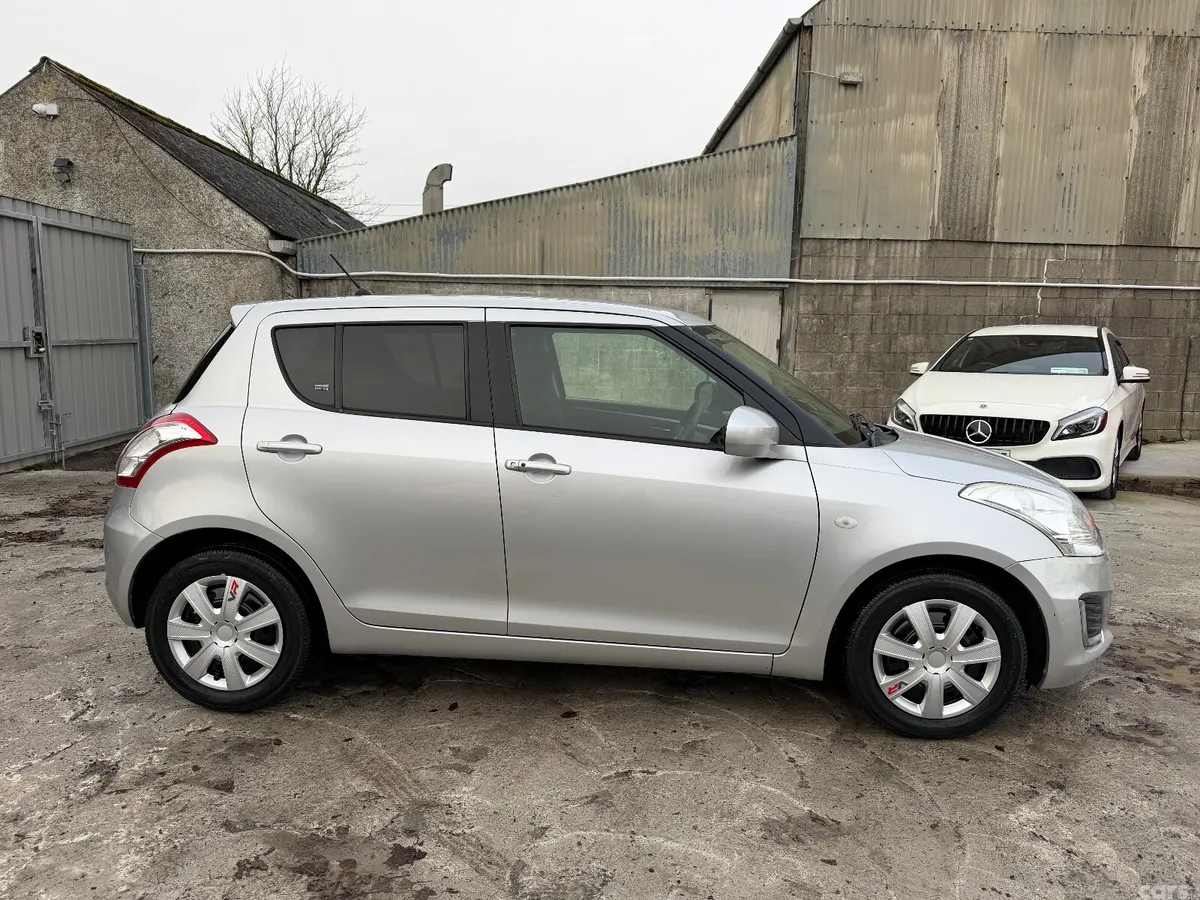 Suzuki Swift Hatchback, Petrol, 2016, Silver