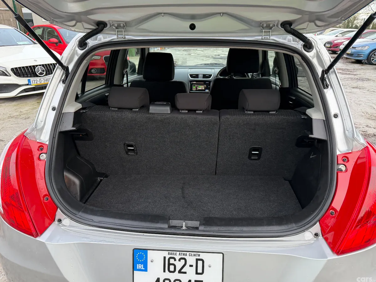 Suzuki Swift Hatchback, Petrol, 2016, Silver
