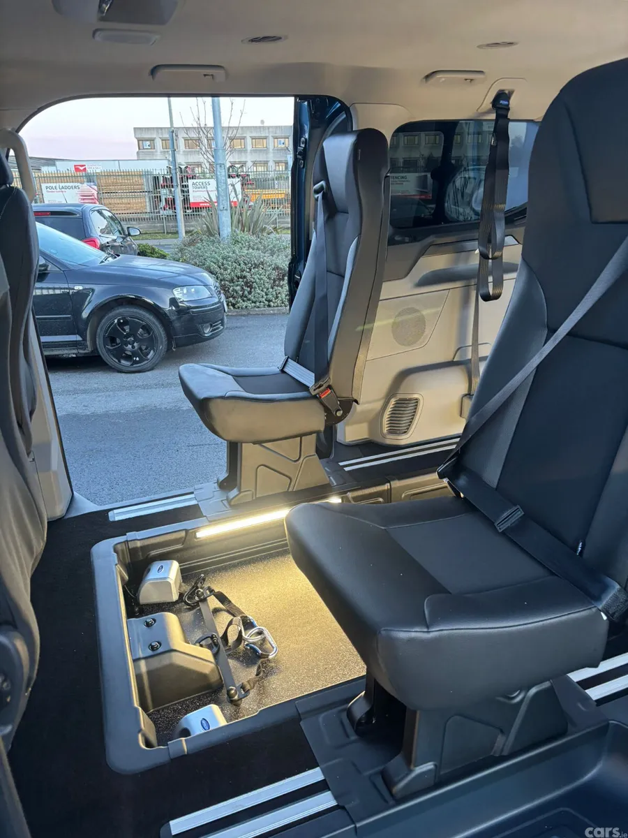Ford Tourneo Custom MPV, Diesel, 2026, Blue