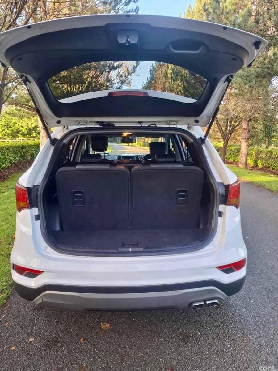 Hyundai Santa Fe SUV, Diesel, 2017, White