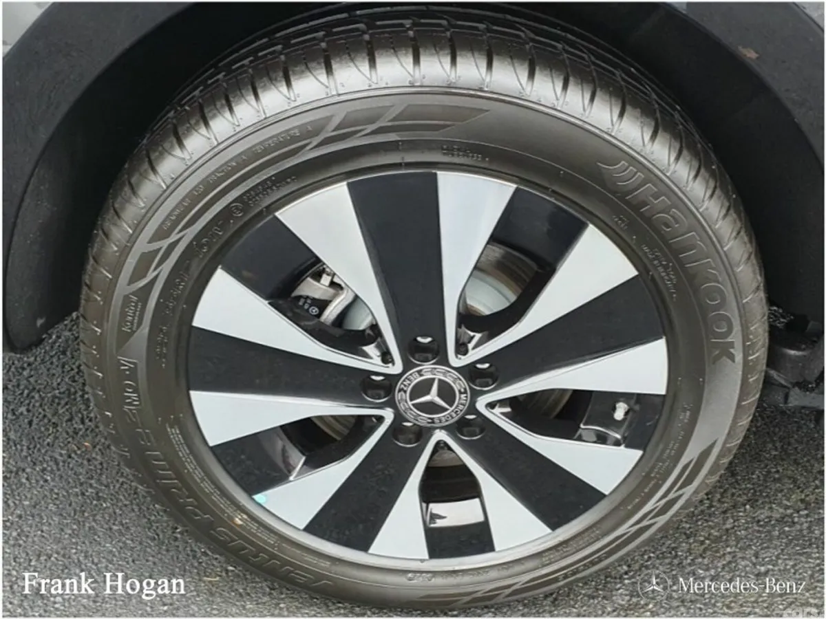 Mercedes-Benz V-Class MPV, Diesel, 2027, Black