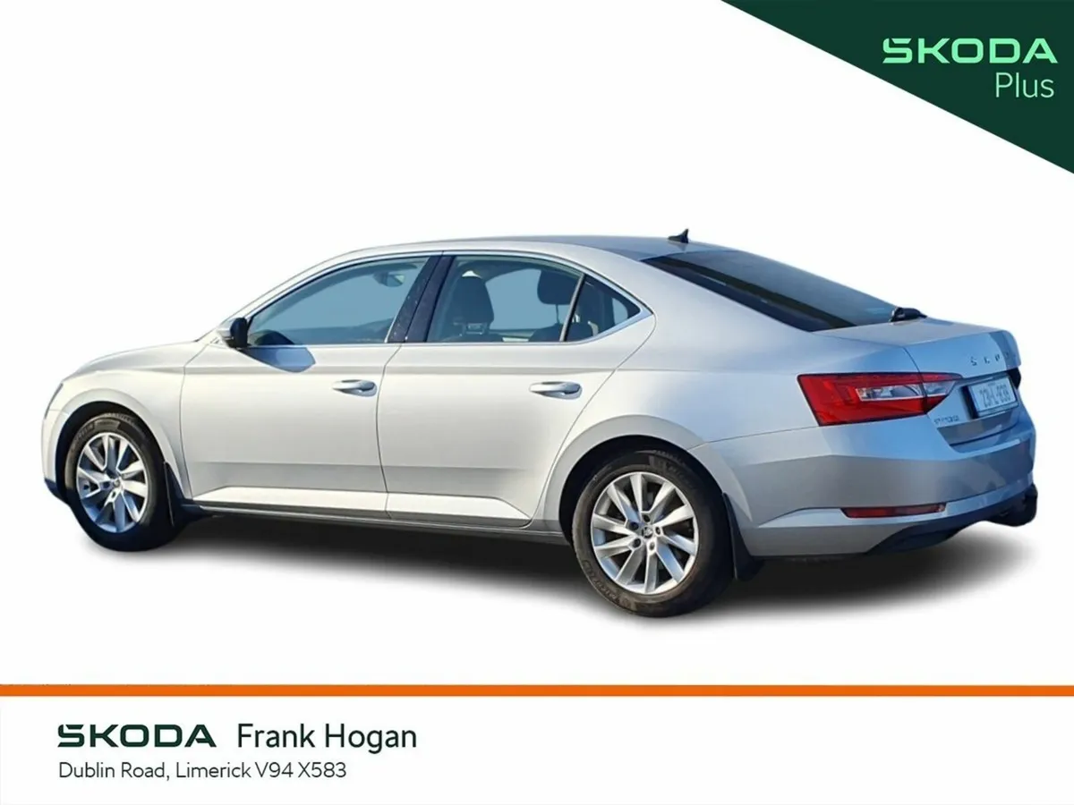 Skoda Superb Saloon, Petrol, 2023, Grey