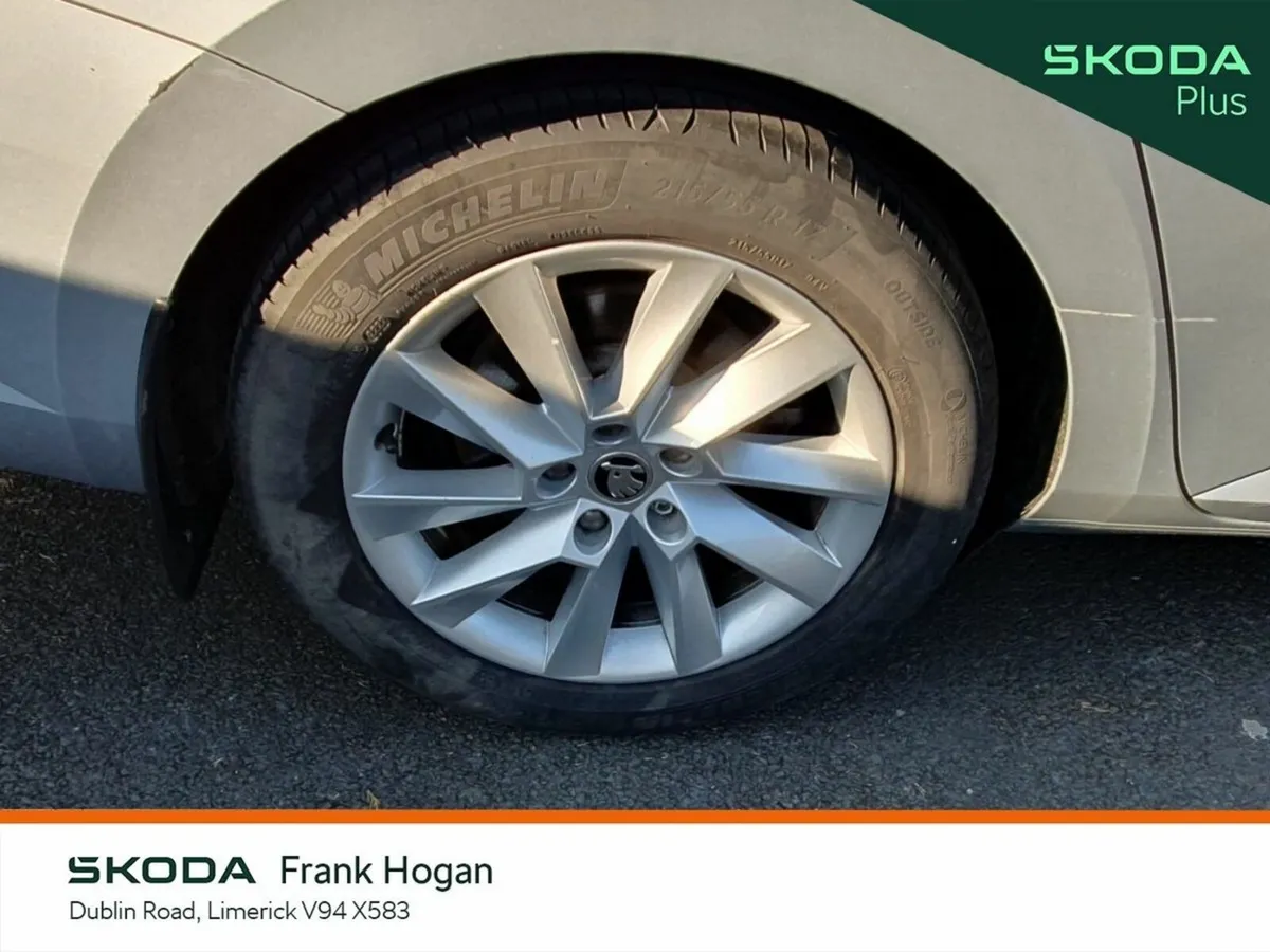 Skoda Superb Saloon, Petrol, 2023, Grey