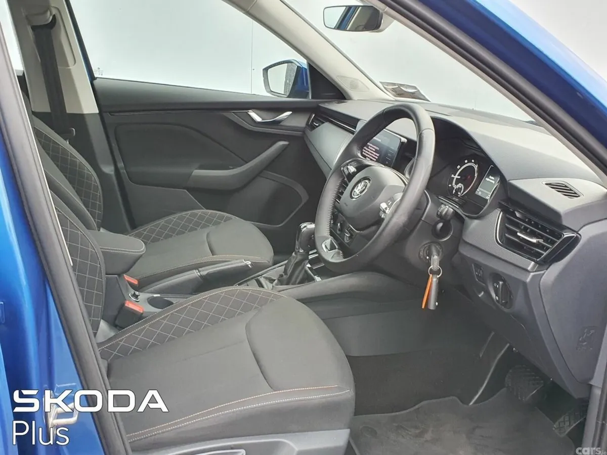 Skoda Kamiq Hatchback, Petrol, 2023, Blue