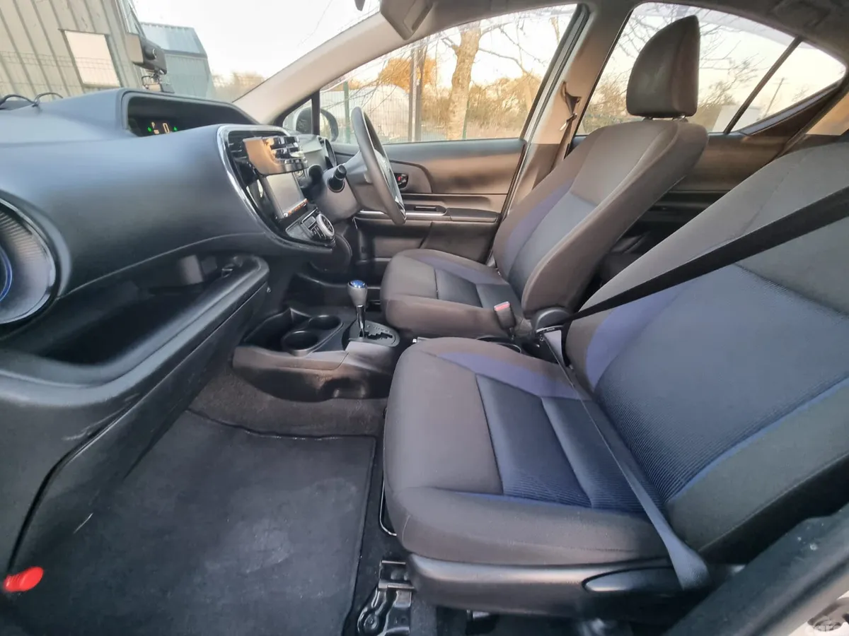 Toyota Aqua Hatchback, Petrol Hybrid, 2019, Silver