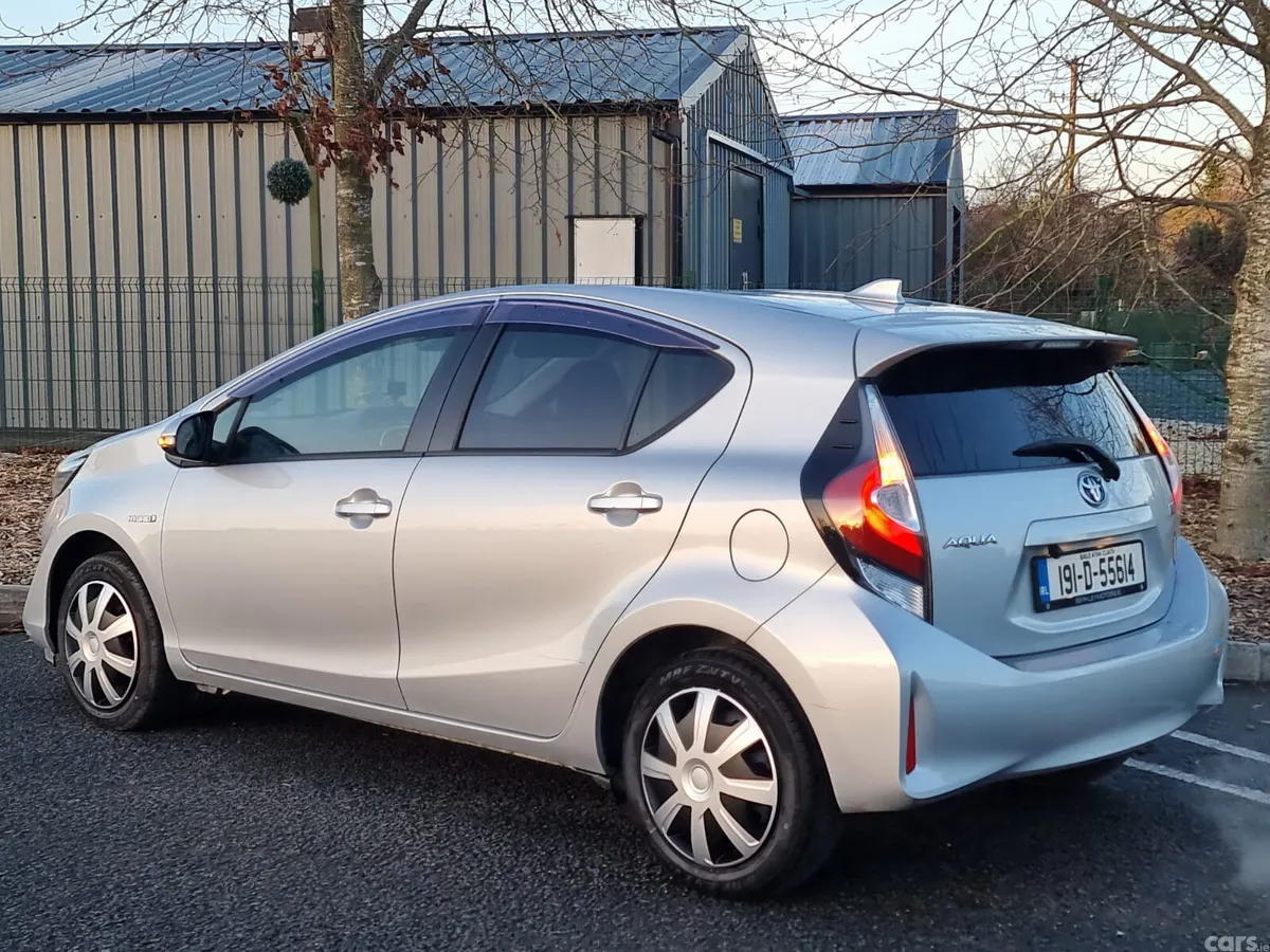 Toyota Aqua Hatchback, Petrol Hybrid, 2019, Silver