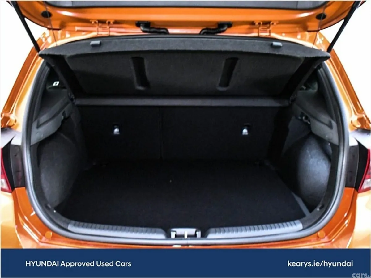 Hyundai i30 Hatchback, Petrol, 2027, Orange