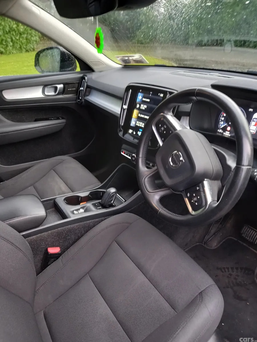 Volvo XC40 Estate/Jeep, Petrol Plug-in Hybrid, 2021, Black