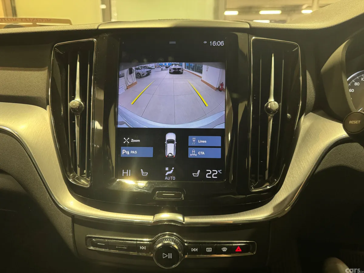 Volvo XC60 SUV, Diesel, 2021, Grey