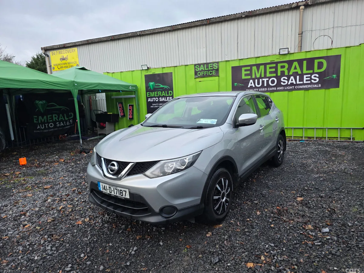 Nissan Qashqai Hatchback, Diesel, 2014, Silver