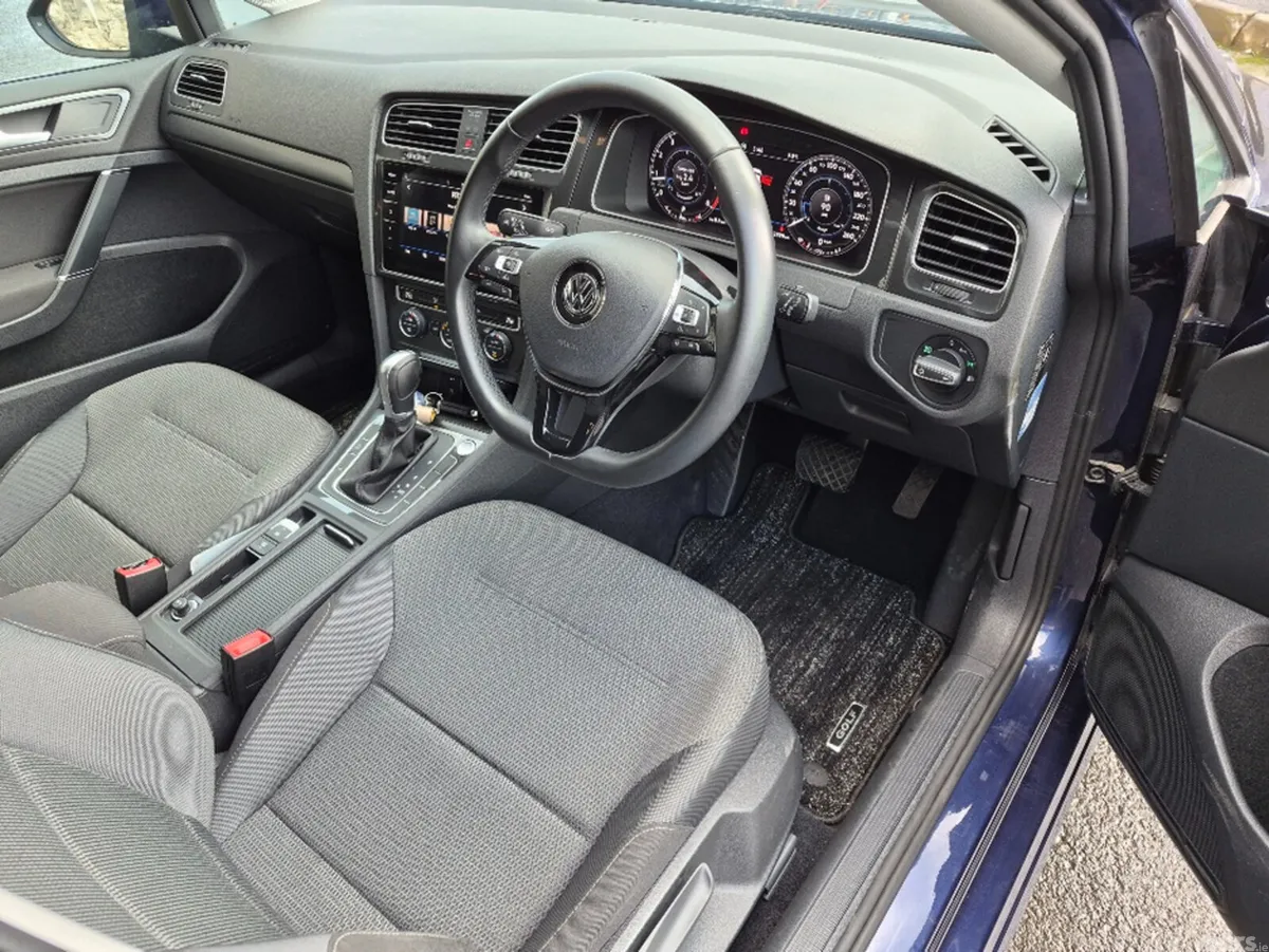 Volkswagen Golf Hatchback, Petrol, 2018, Blue