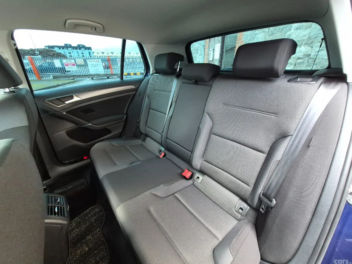 Volkswagen Golf Hatchback, Petrol, 2018, Blue