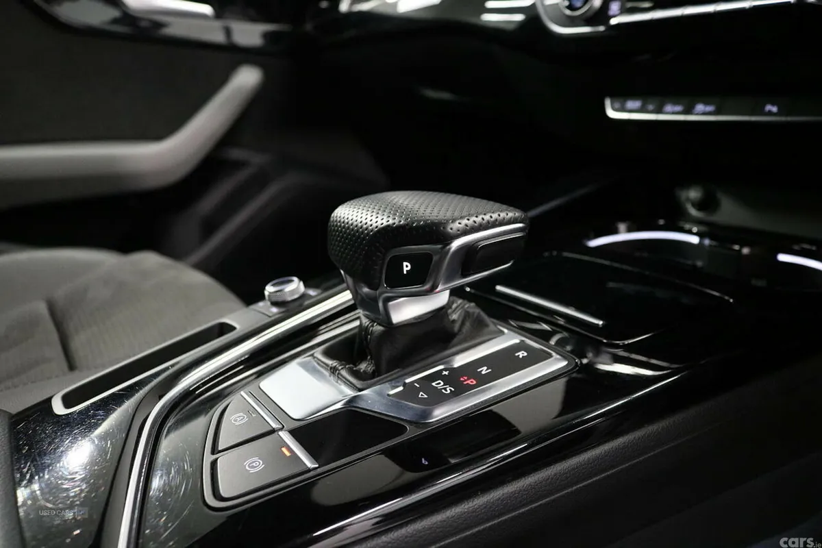 Audi A4 Estate, Diesel, 2023, White