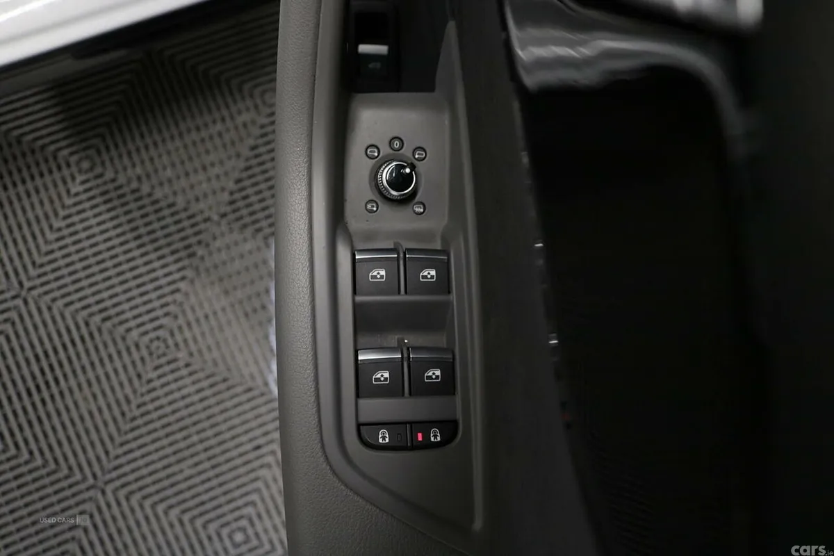 Audi A4 Estate, Diesel, 2023, White