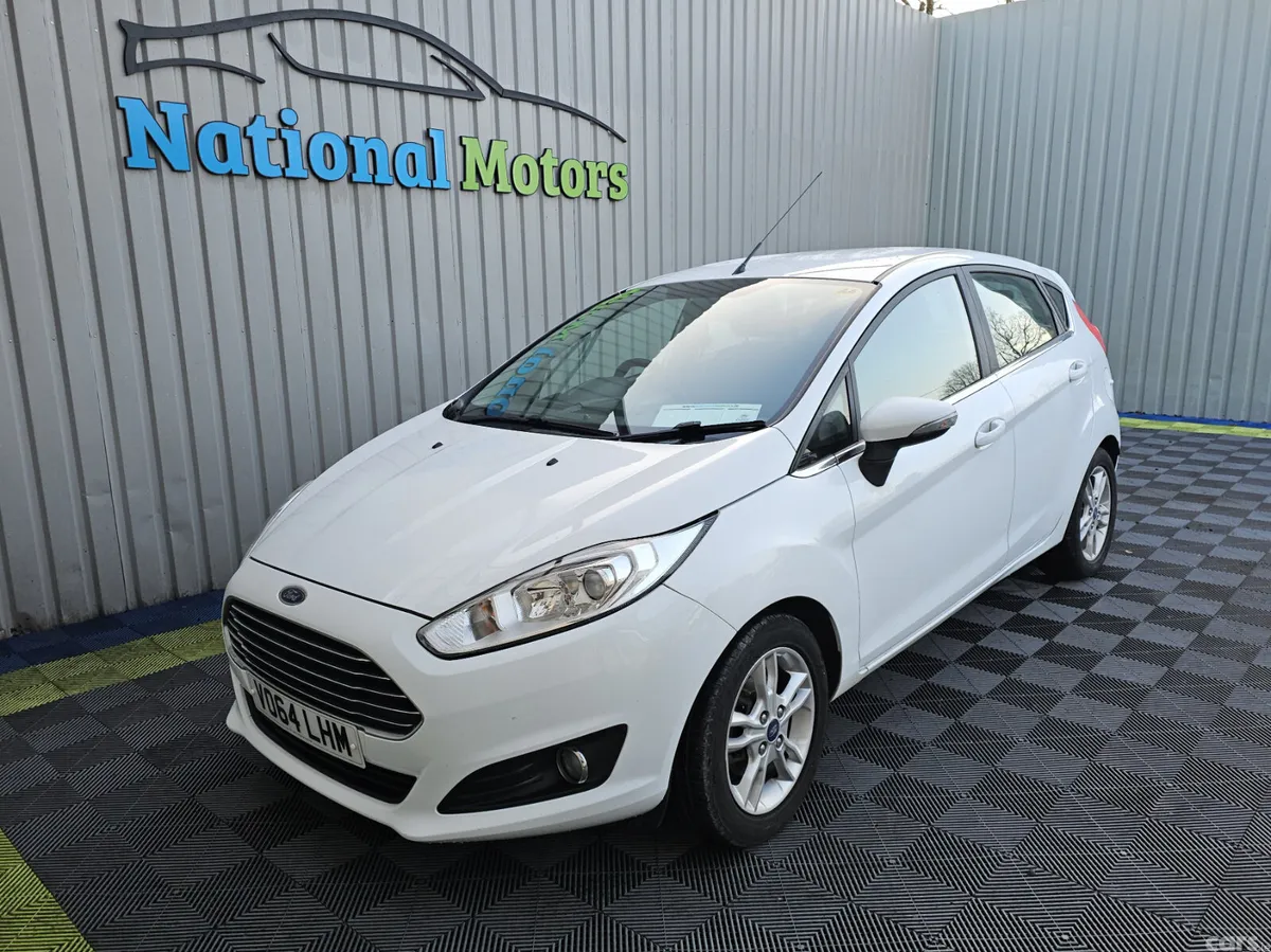 Ford Fiesta Hatchback, Petrol, 2014, White
