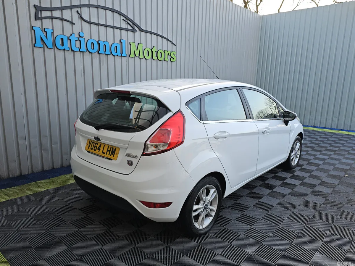Ford Fiesta Hatchback, Petrol, 2014, White