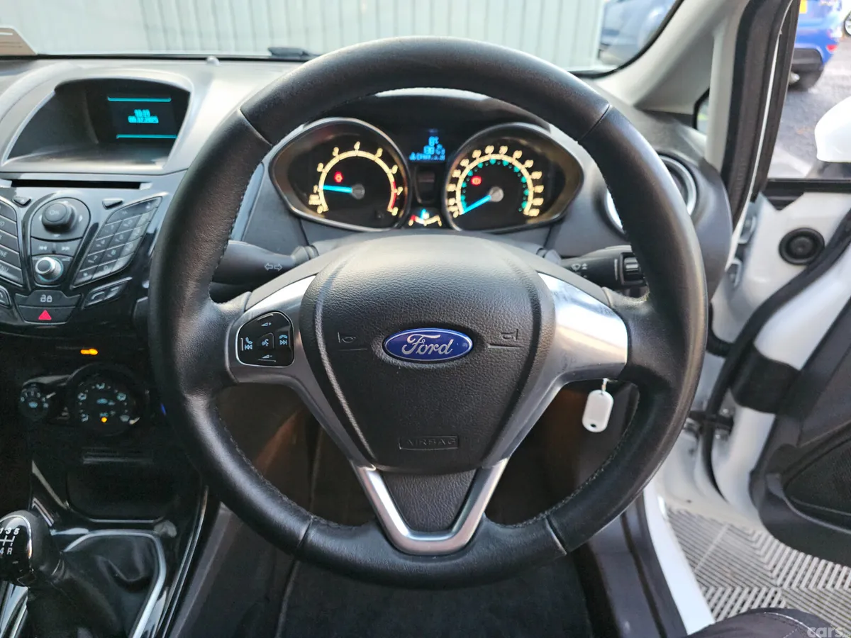 Ford Fiesta Hatchback, Petrol, 2014, White