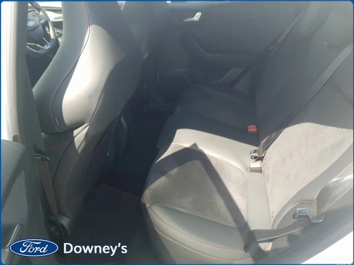 Ford Puma Hatchback, Petrol, 2022, White