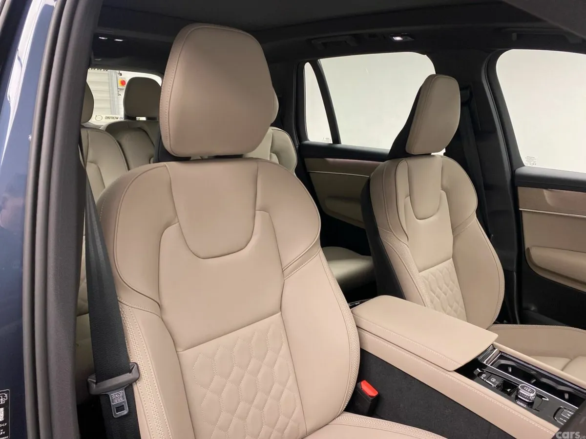 Volvo XC90 SUV, Petrol Plug-in Hybrid, 2026, Blue