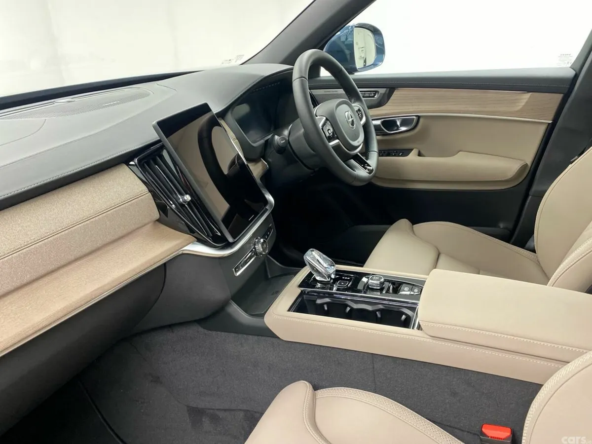 Volvo XC90 SUV, Petrol Plug-in Hybrid, 2026, Blue