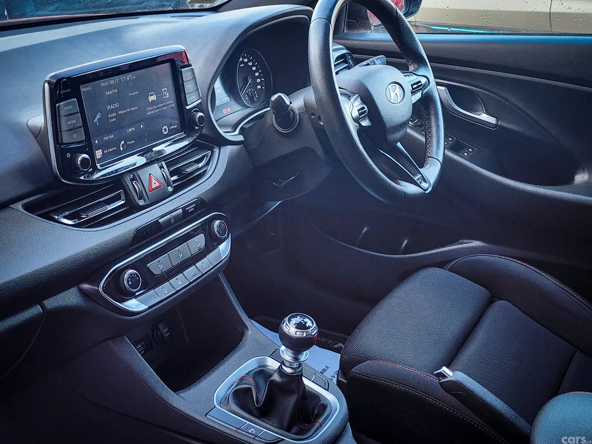 Hyundai i30 Hatchback, Petrol, 2022, Red