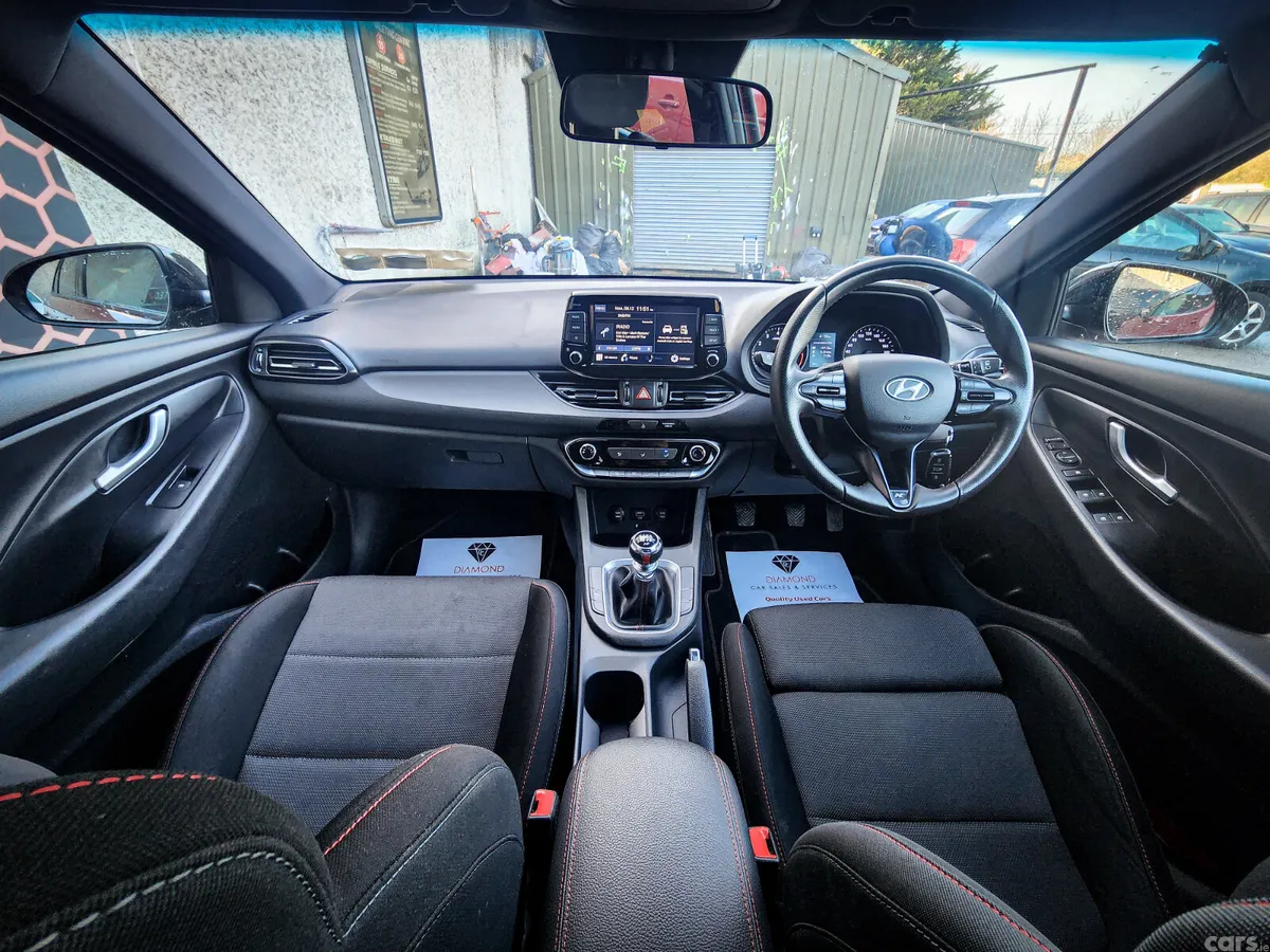 Hyundai i30 Hatchback, Petrol, 2022, Red