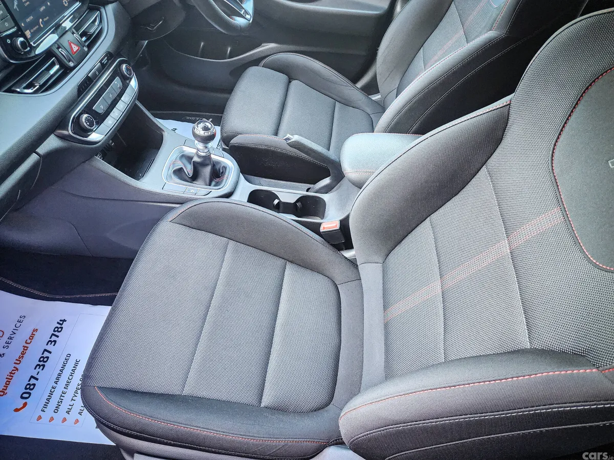Hyundai i30 Hatchback, Petrol, 2022, Red
