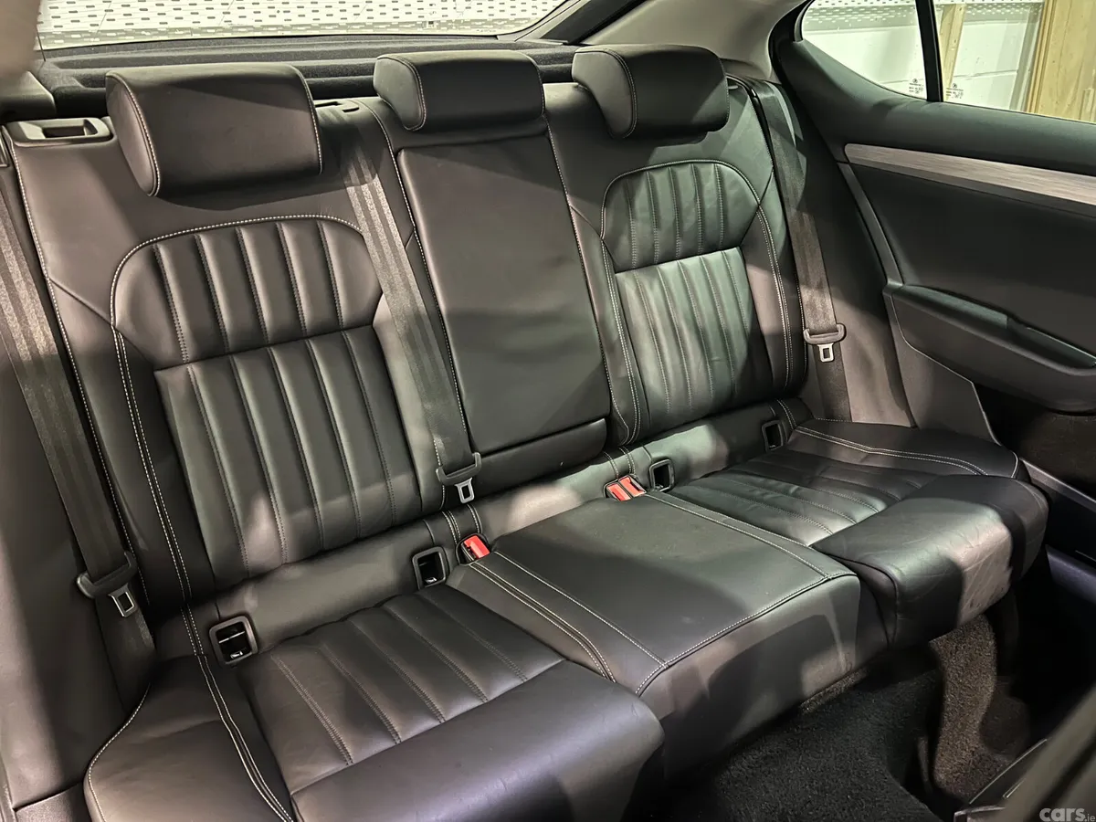 Skoda Superb Hatchback, Diesel, 2024, Grey