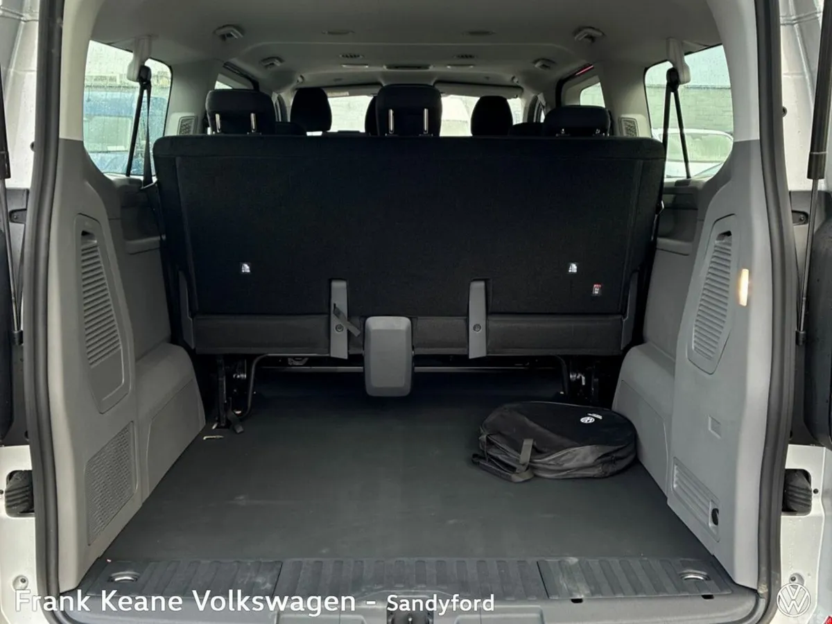 Volkswagen Caravelle MPV, Electric, 2026, Grey
