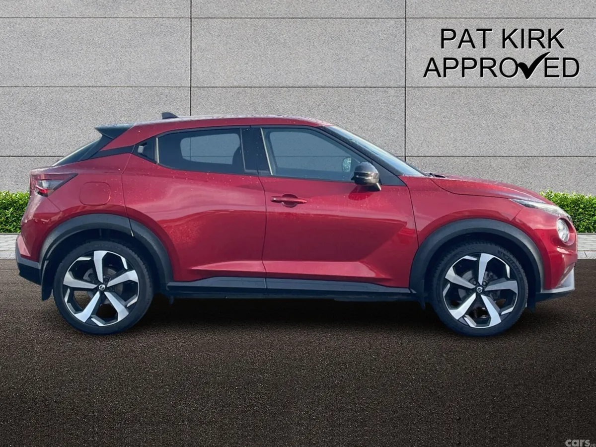 Nissan Juke Hatchback, Petrol, 2021, Red
